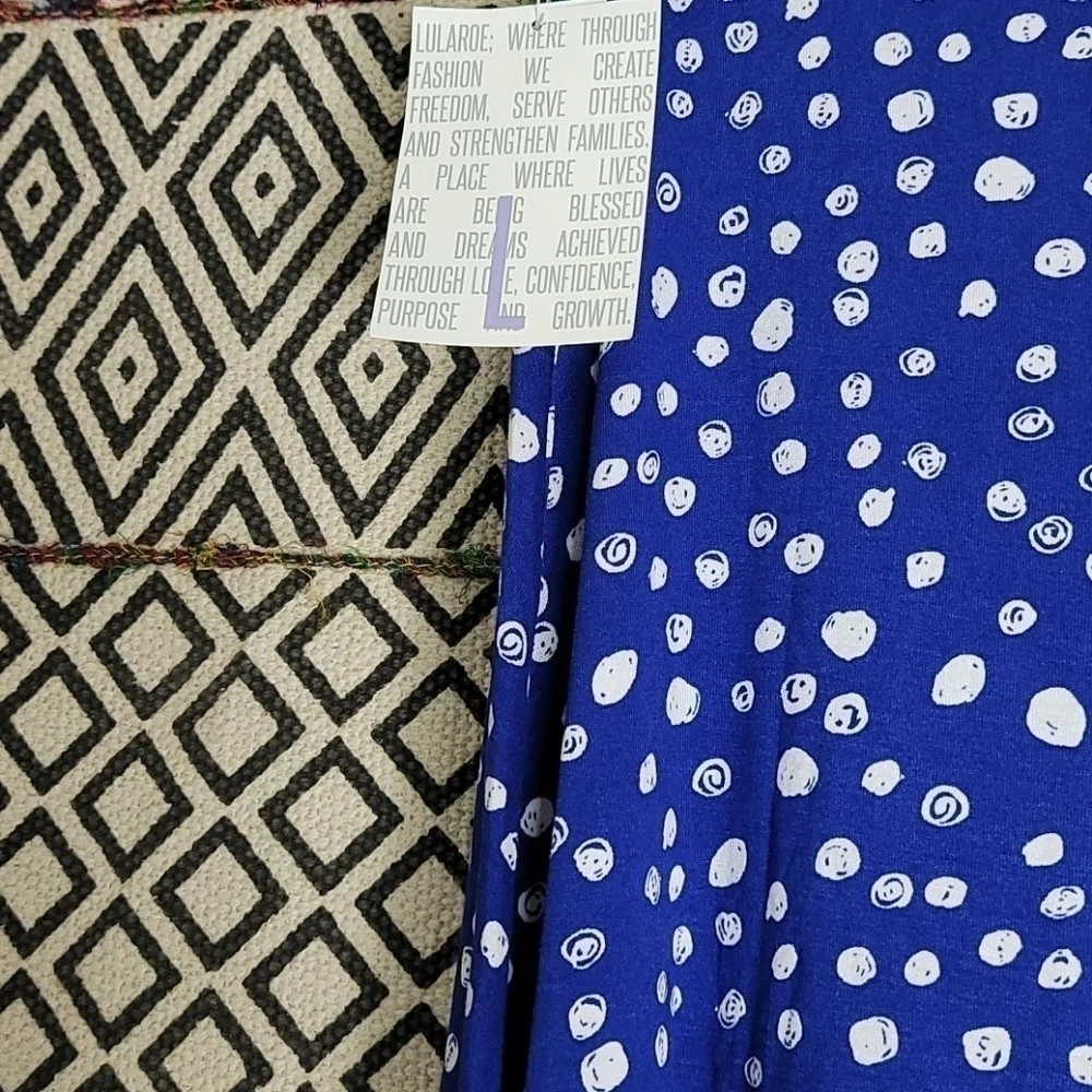 NWT LuLa Roe Blue and White Skirt - Picture 3 of 4